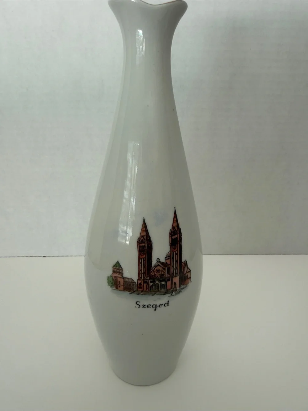White Szeged Porcelain Decorative Vase
